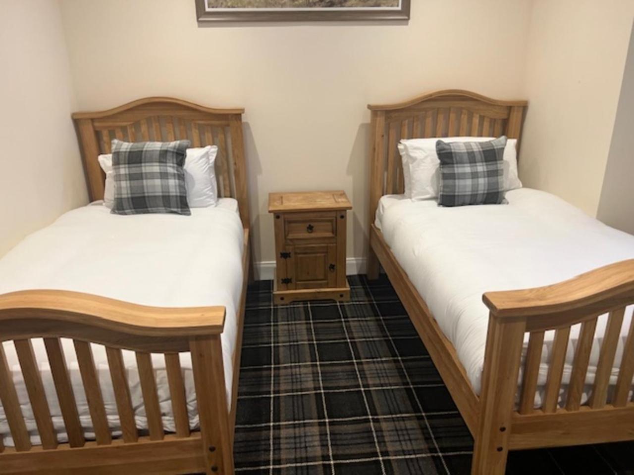 Waverley Inn Lodge Dingwall Eksteriør billede