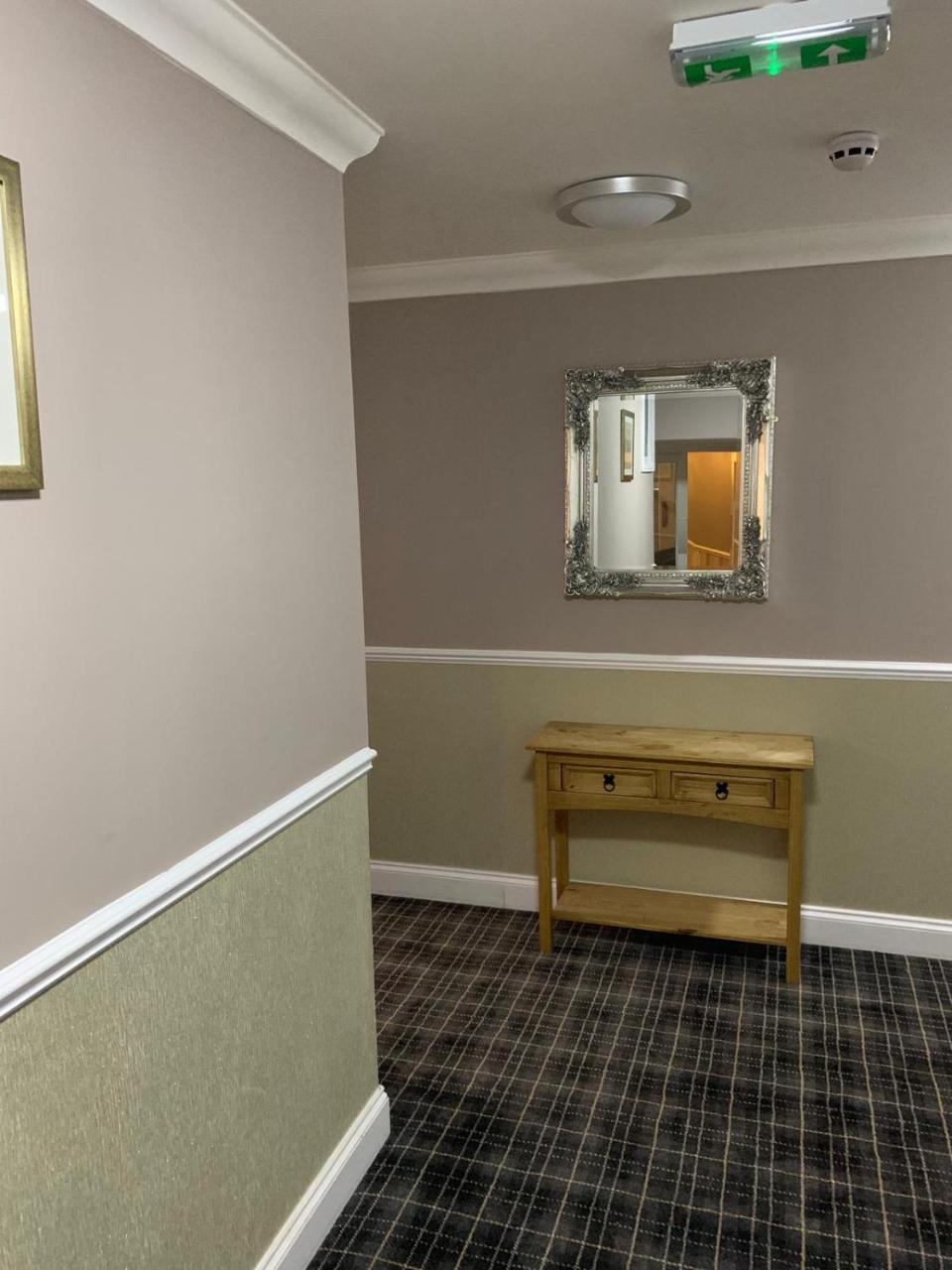 Waverley Inn Lodge Dingwall Eksteriør billede
